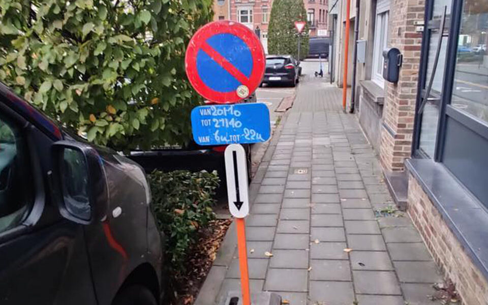 Parkeerborden en wegsignalisatie huren en laten plaatsen in Stad Aalst